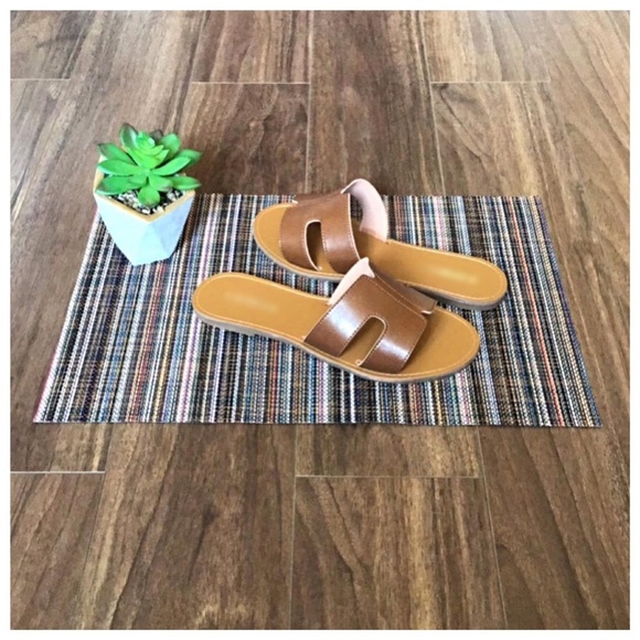 Summer Camel H Cut-out Slide Sandals - Picture 6 of 7